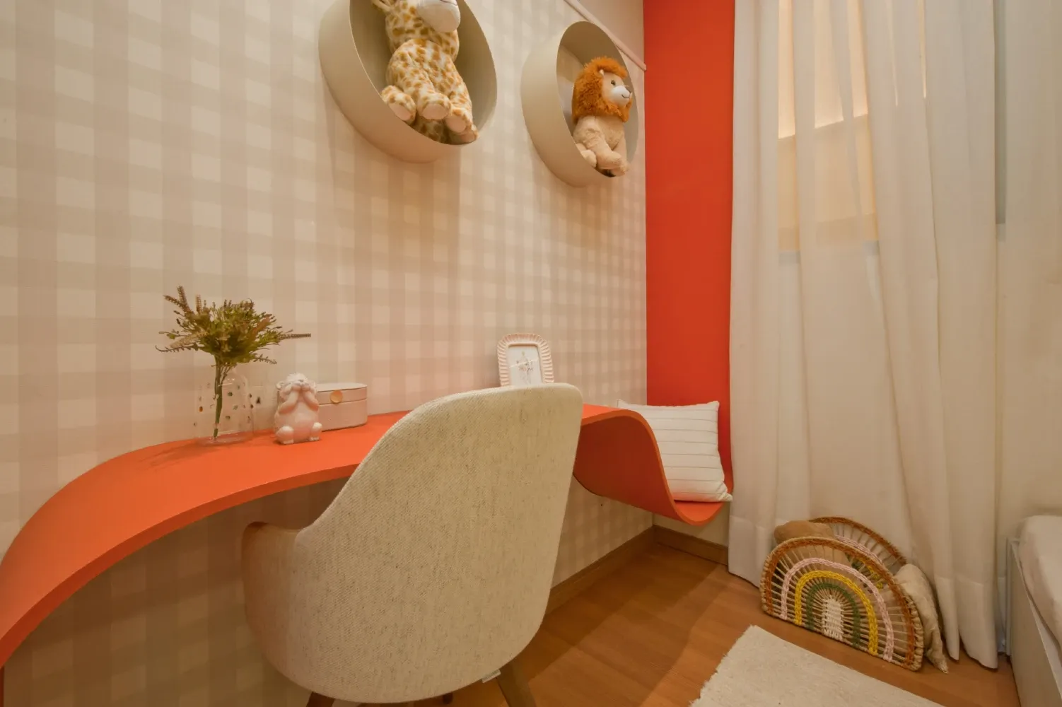 Escrivaninha do quarto das crianças